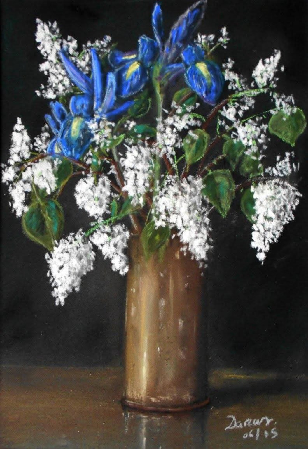 Iris et lilas dans un obus — pastel sec de Daras